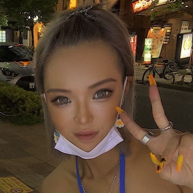 Profile Picture of 🌴🌺🥥 (@madonnachan) on Tiktok