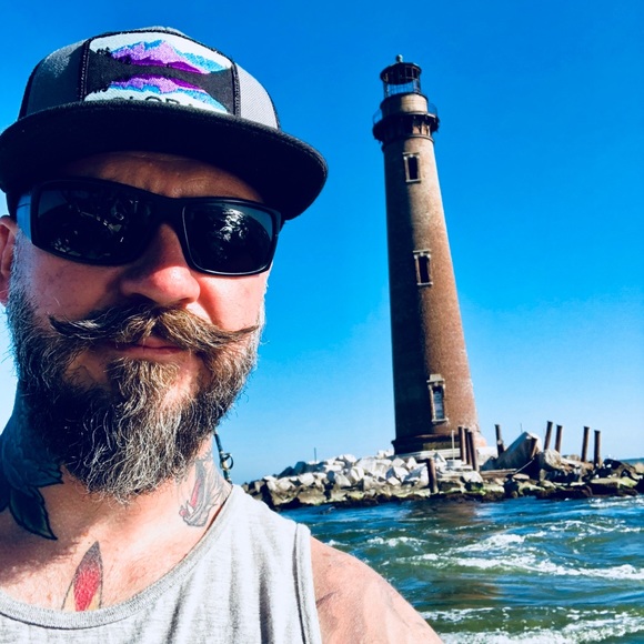 Profile Picture of Dustin Aipperspach (@dustinaipperspa) on Poshmark