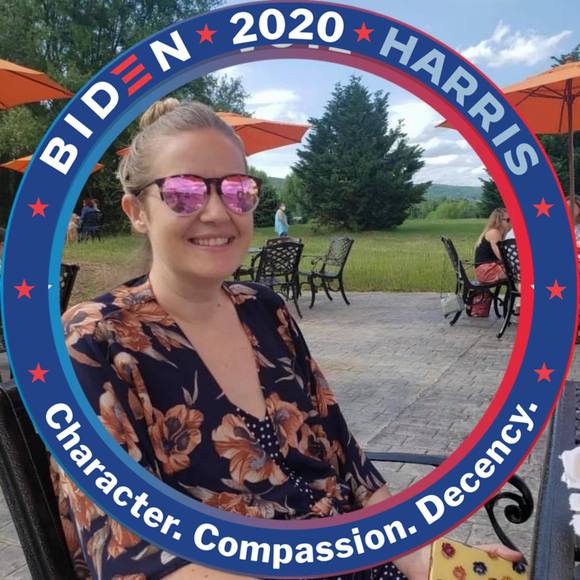 Profile Picture of Jillian Blake (@jilliblake) on Poshmark