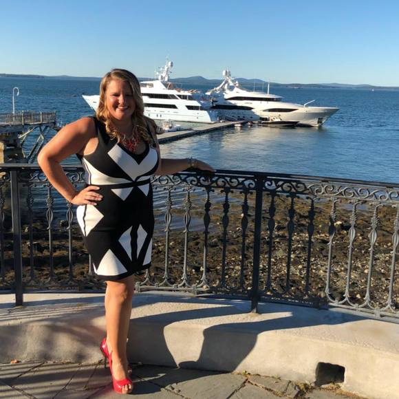 Profile Picture of Helen Spanos (@haspanos87) on Poshmark