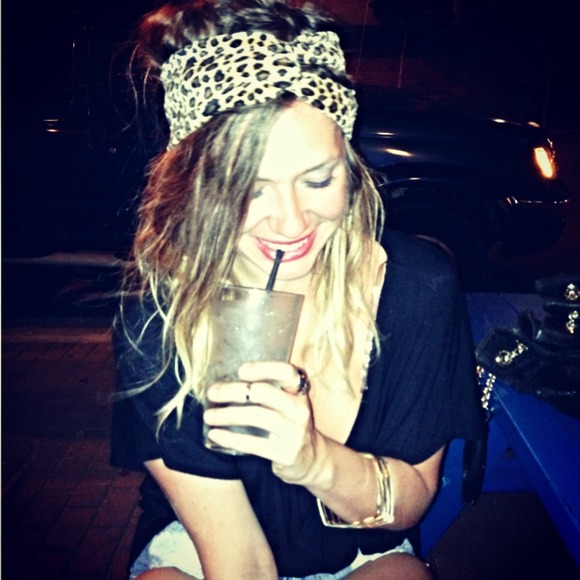 Profile Picture of Keely Cansler (@keelycansler) on Poshmark