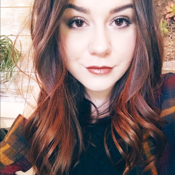 Profile Picture of Kayla Pentek (@rkpentek) on Poshmark