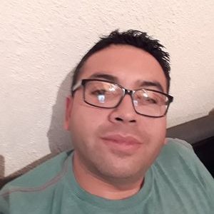 Profile Picture of Roberto (@Robertohr13) on Twitter