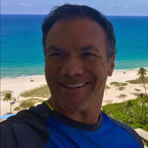 Profile Picture of Jeff Sherman (@jbskites) on Poshmark