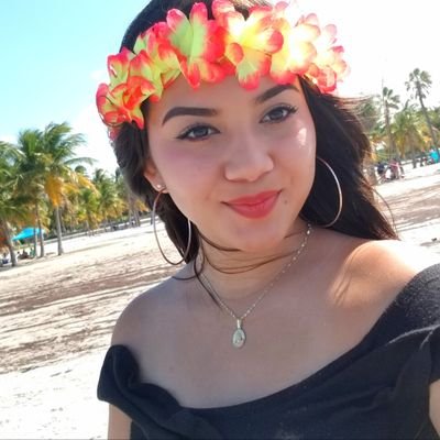 Profile Photo of Elizabeth Medina (@Elizabeth011311) on Twitter