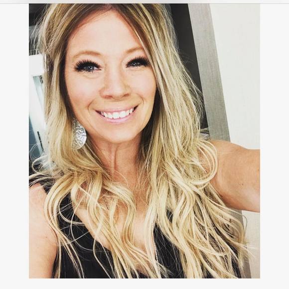 Profile Picture of Alexis Wilber (@wilbermama) on Poshmark