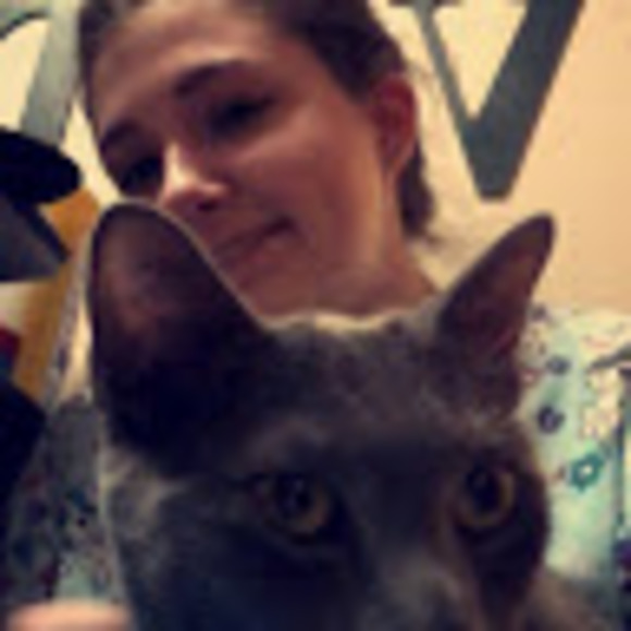 Profile Picture of Alex Mahoney (@alexmahoney18) on Poshmark