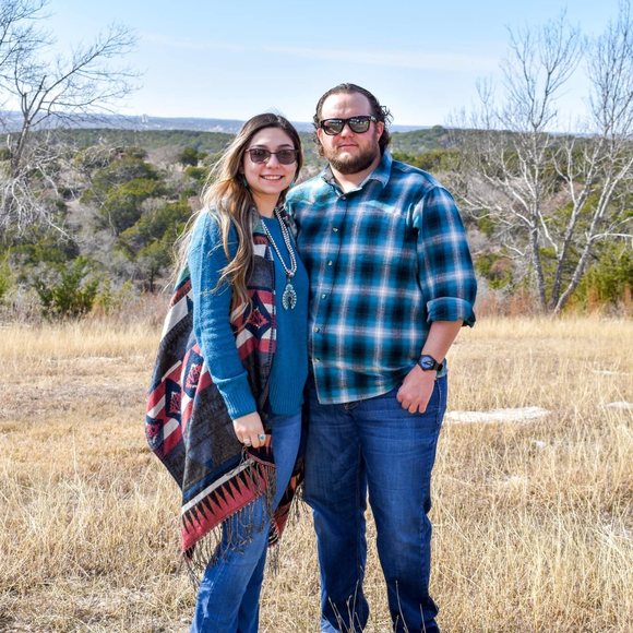 Profile Picture of Alice Torrez (@alice_16) on Poshmark