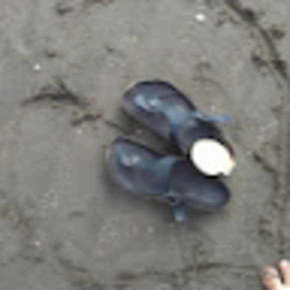 Profile Picture of Kara Lucyk (@kara_lucyk) on Poshmark