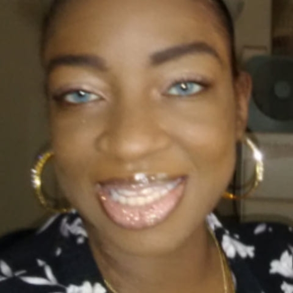 Profile Picture of Danielle Whitfield (@daniellewhit146) on Poshmark
