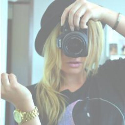 Profile Picture of Claireღ (@ClaireBlondeau) on Twitter