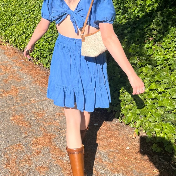 Profile Picture of Lucy Channing (@lucylight2001) on Poshmark