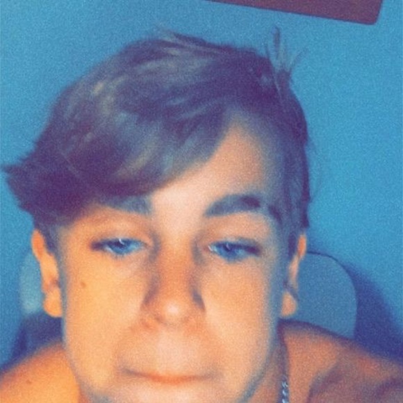 Keith Weekley - Poshmark Profile Picture of Keith Weekley (@keithweekley) on Poshmark