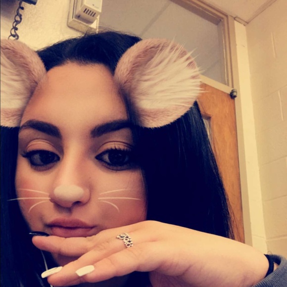 Francesca Giannola - Poshmark Profile Picture of Francesca Giannola (@631queenxo) on Poshmark