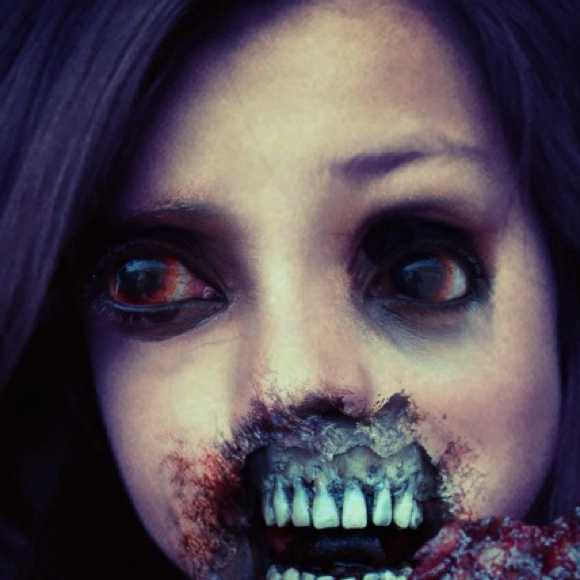 Dana Bergroschtje - Poshmark Profile Picture of Dana Bergroschtje (@danaberg92580) on Poshmark