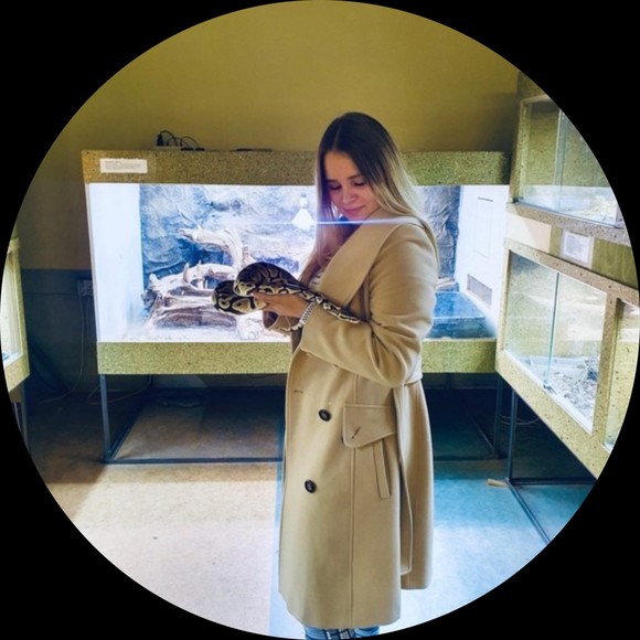 Profile Picture of Charlotte cooper Charlotte cooper (@av32eryoli) on Poshmark