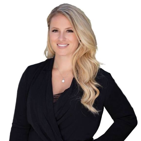 Profile Picture of Sam Gelberger (@samgelberget) on Poshmark