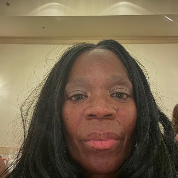 Profile Picture of Erika Blake (@erikablake07) on Poshmark