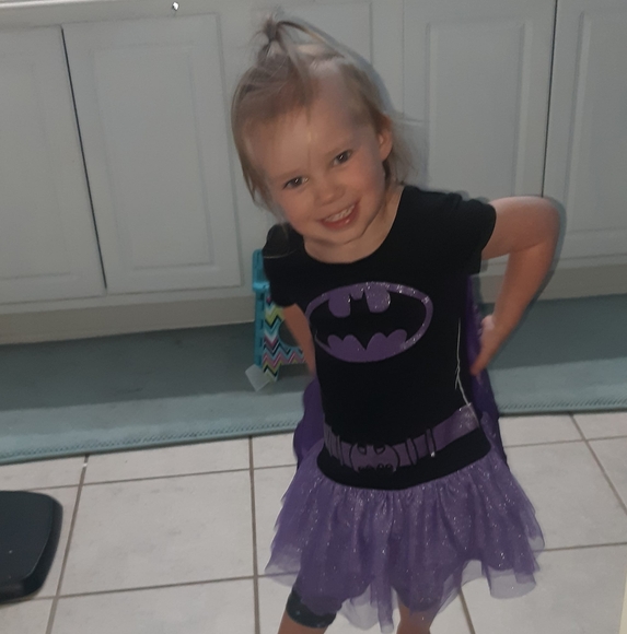 Profile Picture of Stefanie Adkinson hartzell (@stefhartz) on Poshmark