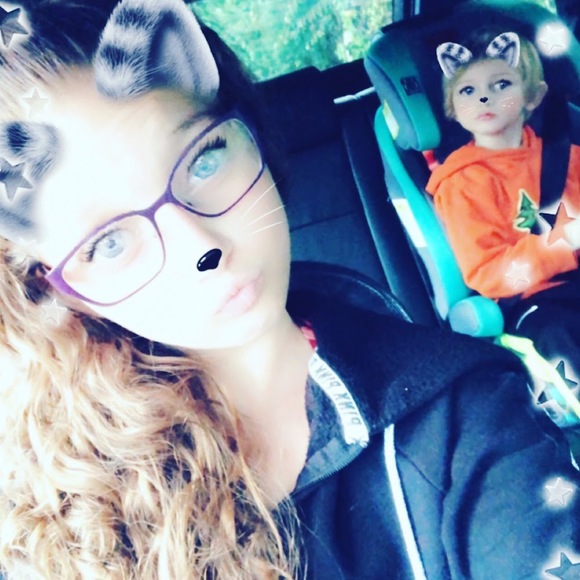 Profile Picture of Raeanna Baumann (@raeanna_baumann) on Poshmark