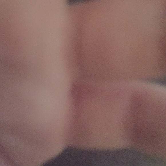 Profile Picture of Jennifer Forberg (@bella_mans) on Poshmark