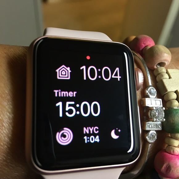 Profile Picture of Lan Guiogue (@mknoflo) on Poshmark