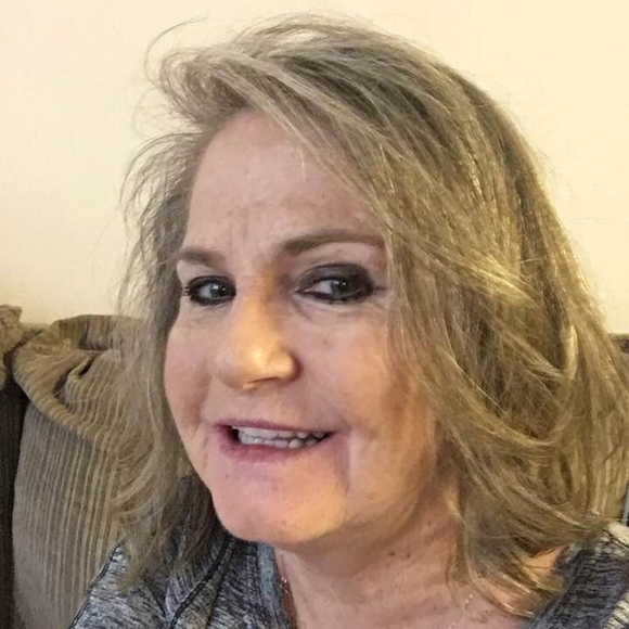 Profile Picture of Sandra Cates (@sandracates) on Poshmark