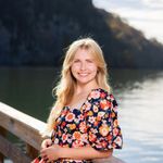 Profile Picture of vivian newton ☆☆ (@_viviannewton) on Instagram