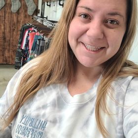 Profile Picture of Raeanna Carlson (@raeannarose) on Pinterest