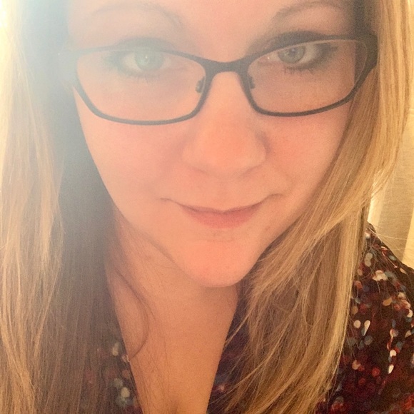 Profile Picture of Lyndsey Hrusovsky (@lmh1217) on Poshmark