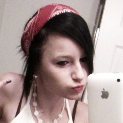 Profile Picture of Trina Vandergaag (@trinaaa_rae) on Twitter