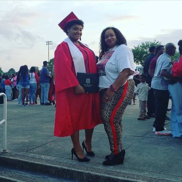 Profile Picture of Alexcia Sterling (@alexciasterling) on Poshmark