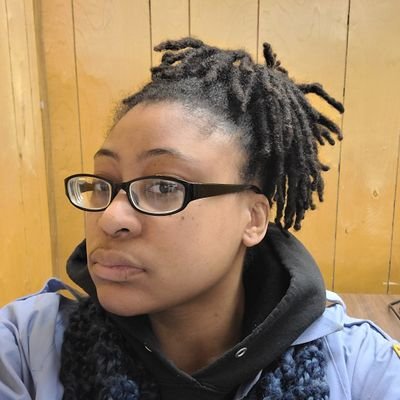 Profile Picture of Amber Smith (@AmbrosiaMona) on Twitter