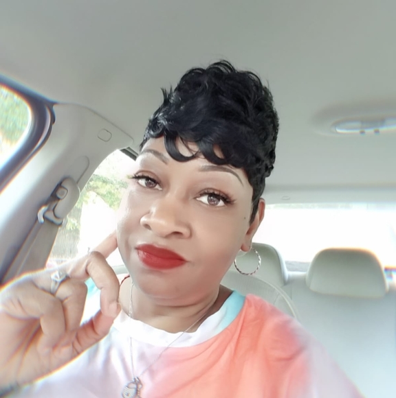 Profile Picture of Monica Farrior (@msmonica1969) on Poshmark