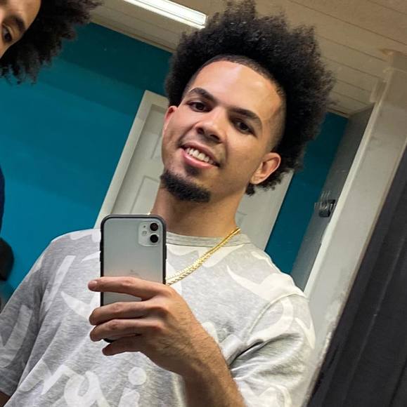 Profile Picture of Gregory Gonzalez (@gregorygonza518) on Poshmark