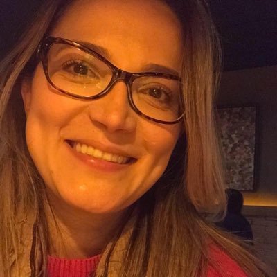 Profile Picture of Deborah Vasconcelos (@DeborahVascon) on Twitter