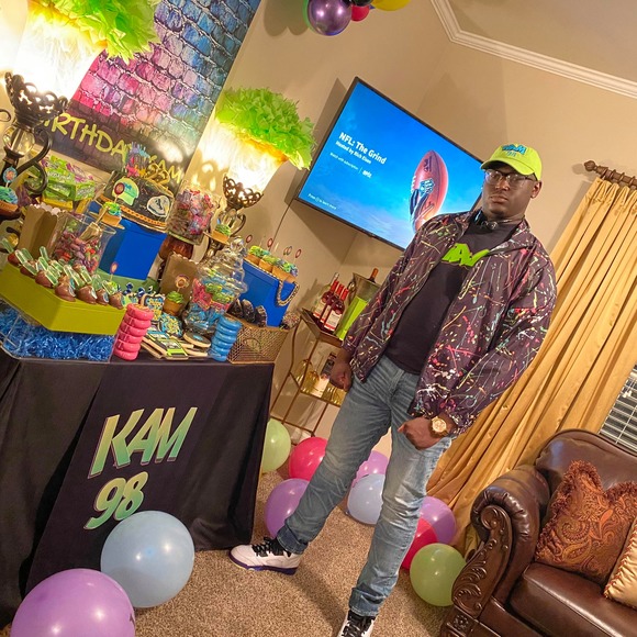 Profile Picture of Kameron Phillips (@kameronphill391) on Poshmark