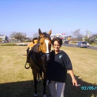 Profile Picture of Gidget Wright Royes (@gidgetron4) on Twitter