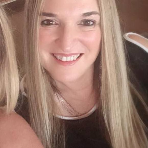 Profile Picture of Paula Stieben moretti (@pmoretti) on Poshmark
