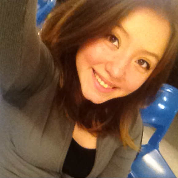 Profile Picture of Daniela Volante (@daniv22) on Poshmark