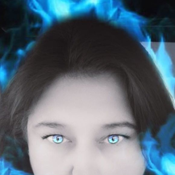 Angela Leezer - Poshmark Profile Picture of Angela Leezer (@leezera) on Poshmark