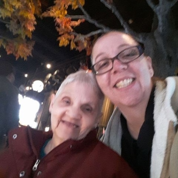 Profile Picture of Brenda Capps (@brendacapps07) on Poshmark