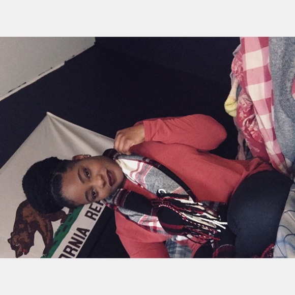 Profile Picture of Jasmine Price (@jaszprice) on Poshmark