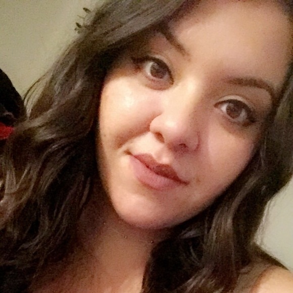 Profile Picture of Lupe Ibarra (@g_ibarra90) on Poshmark