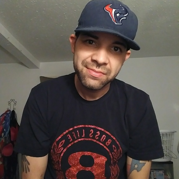 Profile Picture of Derrick Ramirez (@derrickramirez) on Poshmark