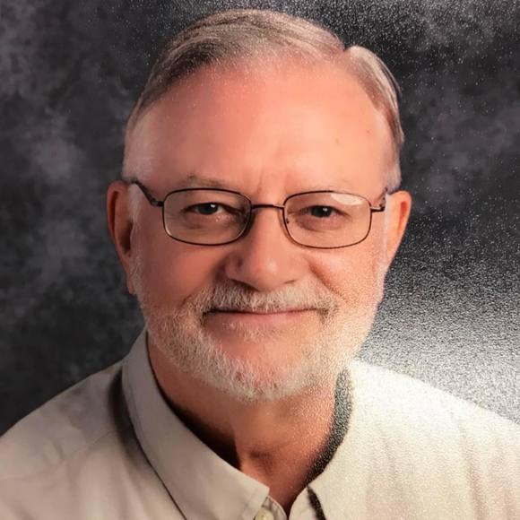 Profile Picture of Larry Guyer (@gapeach6910) on Poshmark