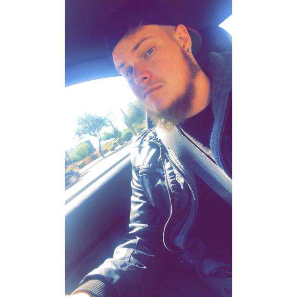 Profile Picture of David Russin (@dreamwalker_92) on Poshmark