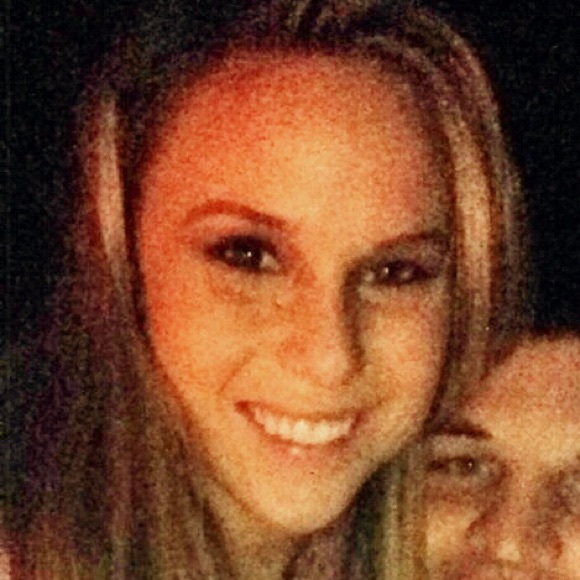 Bailey Keith - Poshmark Profile Picture of Bailey Keith (@baileyk13) on Poshmark