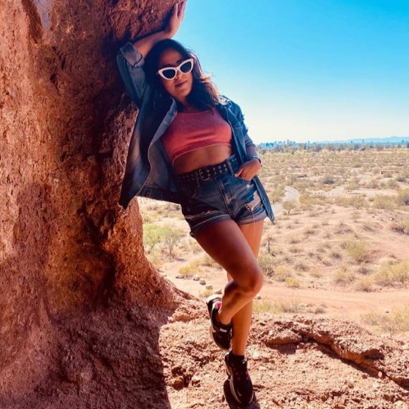 Profile Picture of Fabiana Siciliano (@fabi_sima1204) on Poshmark