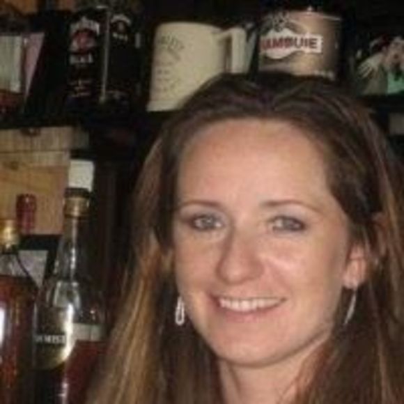 Profile Picture of Breege Wrynn (@breegewrynn) on Poshmark